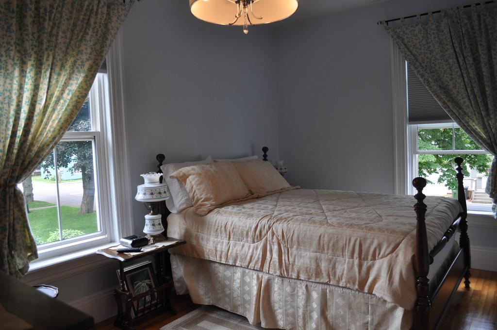 Summerside Inn Bed And Breakfast Værelse billede
